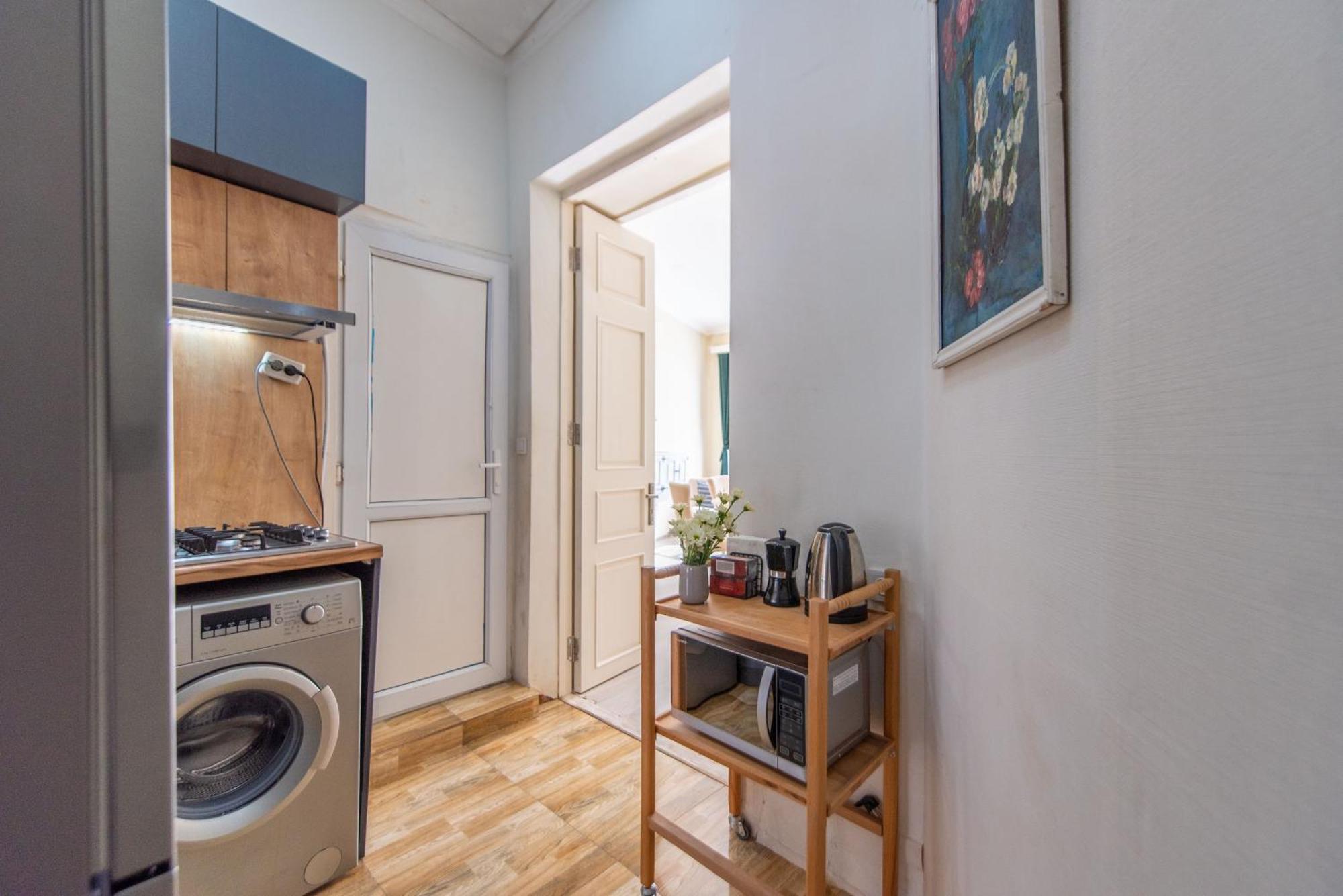 Old Town-Booking Apartment Tbilisi Exteriör bild